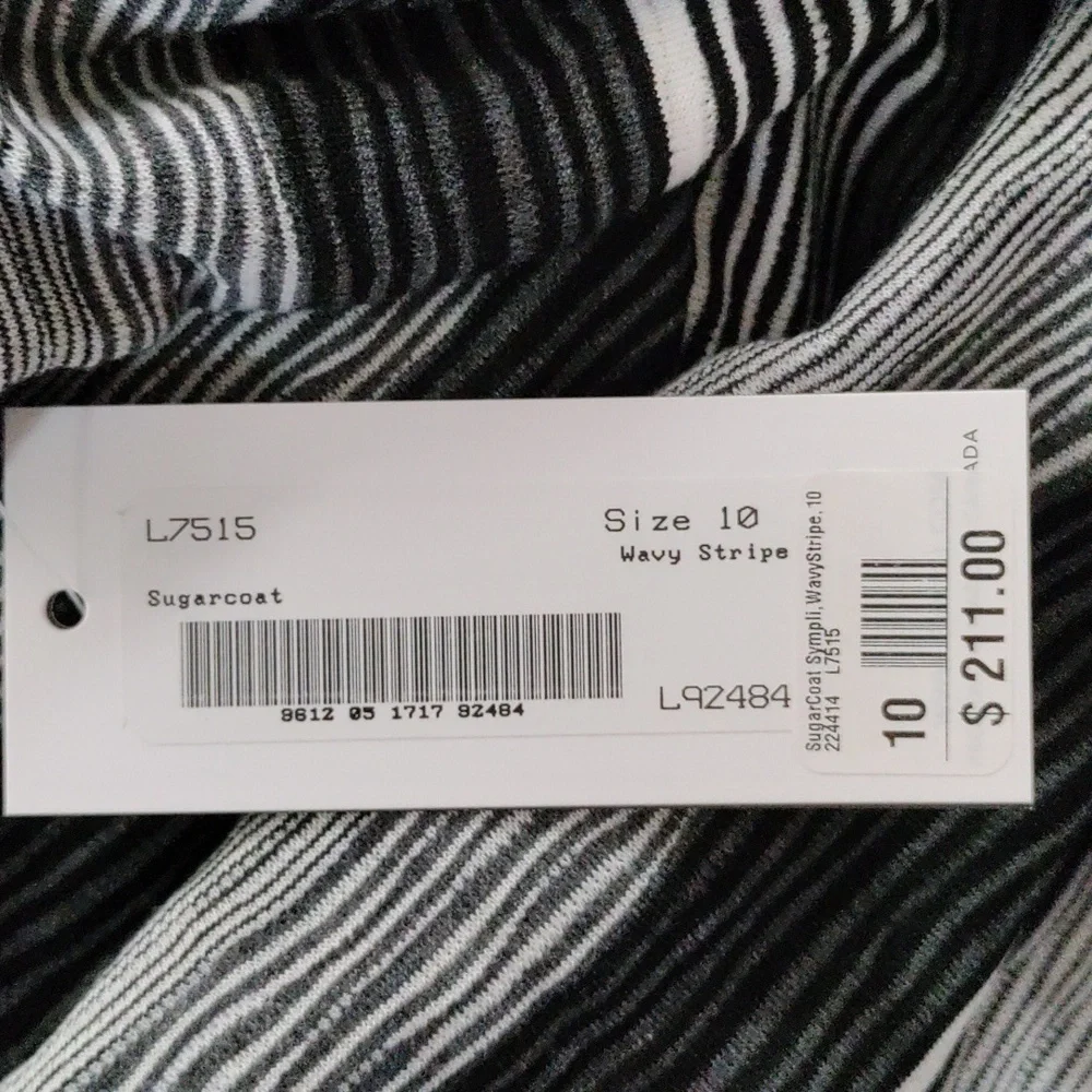 H146 Sympli black and white wavy striped Sugarcoat 10 NWT